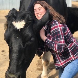 Meet your Posher, Hannah